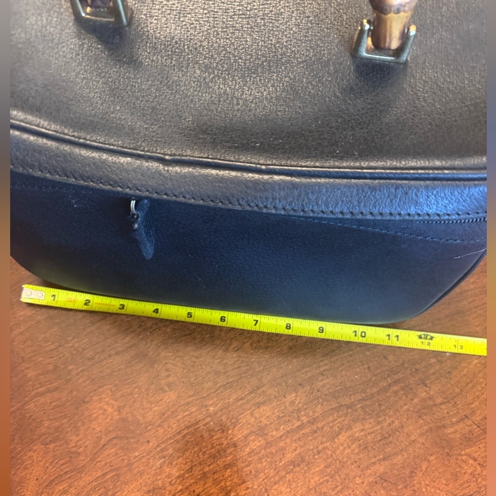 Gucci Vintage Black Leather Vanity Bag with Bamboo Handle - Picture 6 of 17